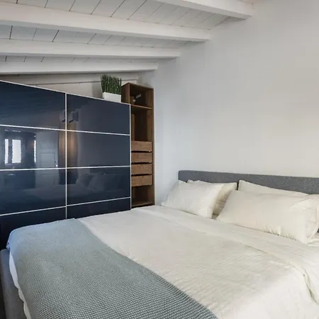 Florence- Oltrarno Garden Apartment